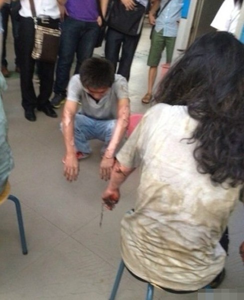 厦门brt公交车爆炸燃烧