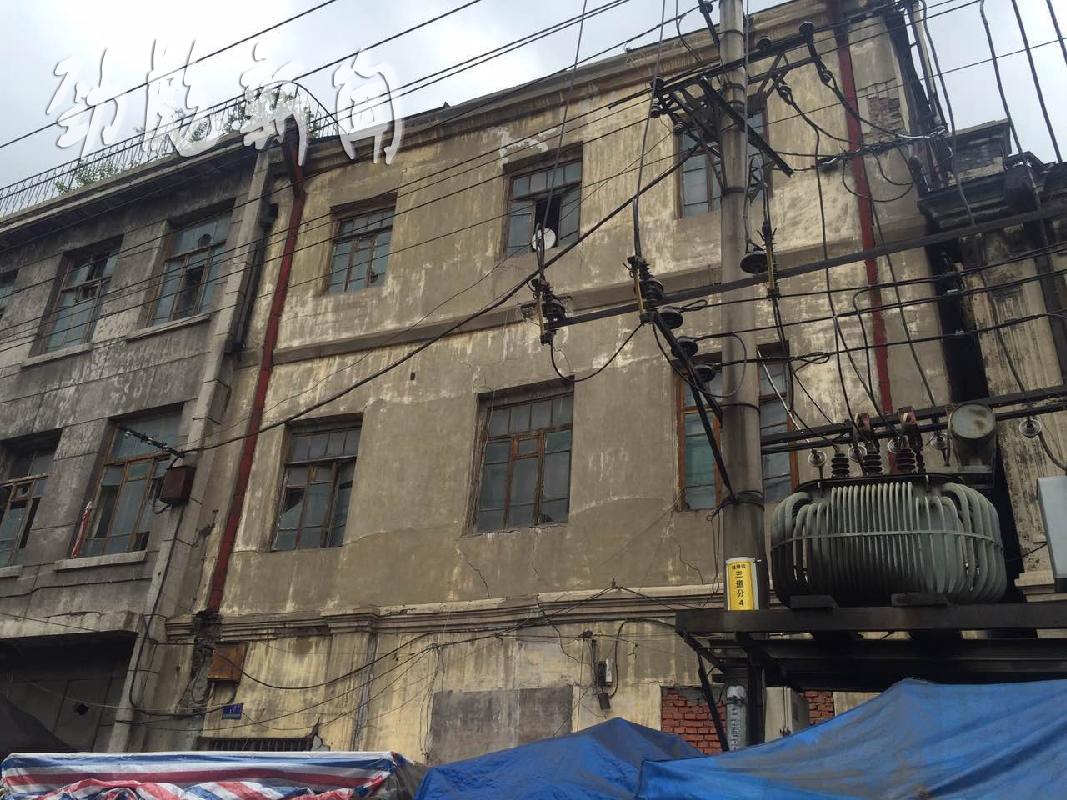 哈尔滨道外三层老式建筑内部坍塌 未造成人员