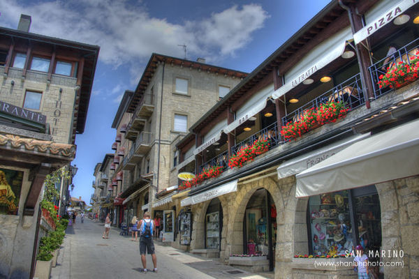 【圣马力诺】唯一对中国免签的欧洲国家。Re