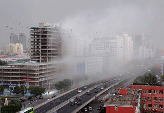 北京7月4日狂风大作