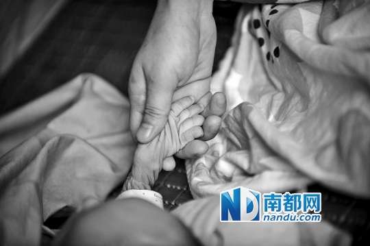 患罕见病的深圳小女孩逝世 好心人一周为她捐