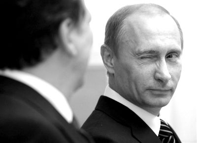 普京斯诺登事件并未对美俄关系产生重大影响,叙利亚问题正让两国“合作正酣”。普京9月2日说,“他是个奇怪的年轻人”。