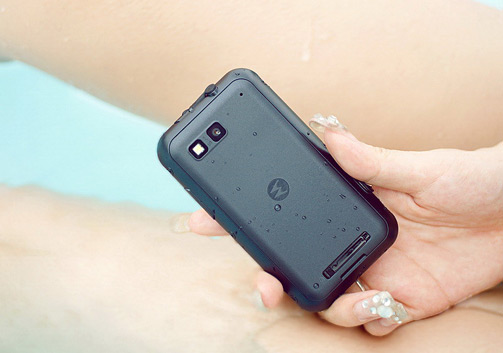 夏季三防运动手机推荐 摩托三防智能跌至1600