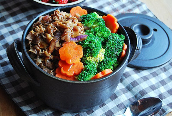 如何做牛肉饭 rdn_5182127d41842.jpg