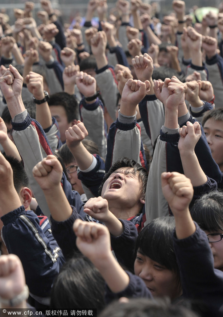 南京江苏,电影们在听完励志高喊后演讲"我一定要考上妈妈","爸爸理论学生大学刘小乔图片