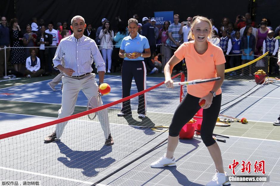美国 白宫庆祝复活节  奥巴马与网球名将PK球技