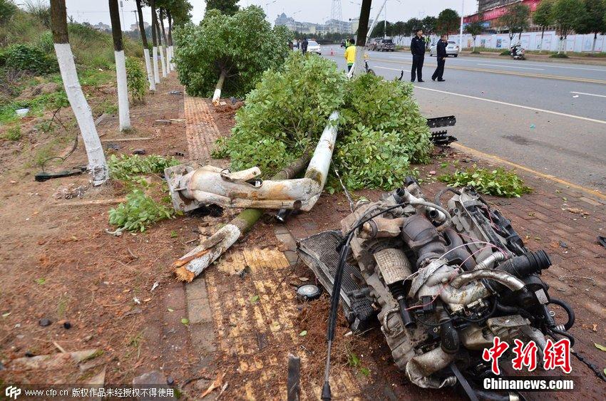 湖南郴州发生车祸 致女环卫工人当场死亡