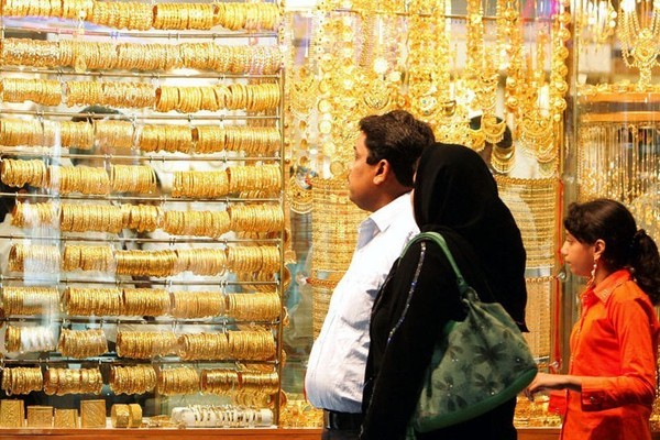 实拍迪拜阔气十足黄金市场