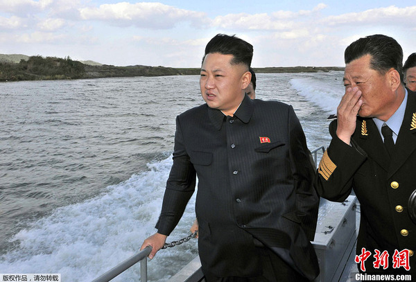 金正恩视察朝鲜最新战舰