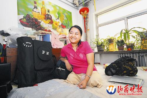 追求梦想无腿女孩回报社会(图)