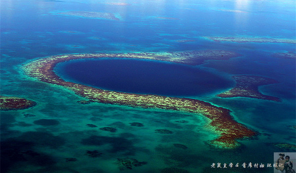 航拍全球最大水下洞穴---伯利兹大蓝洞