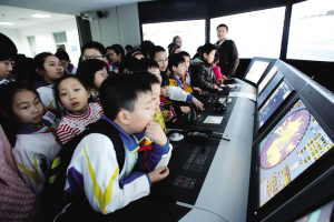 仿真航海模拟器训练中心:让孩子感受职教魅力
