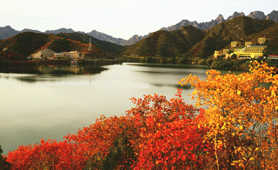 密云雾灵湖秋景