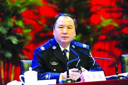 现任中共中央委员,中央政法委员会委员,公安部副部长,党委副书记(正