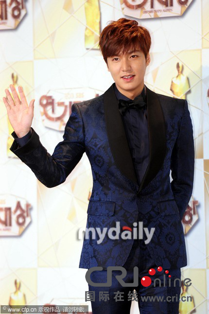 《继承者们》席卷SBS演技大赏 朴信惠 成宥利