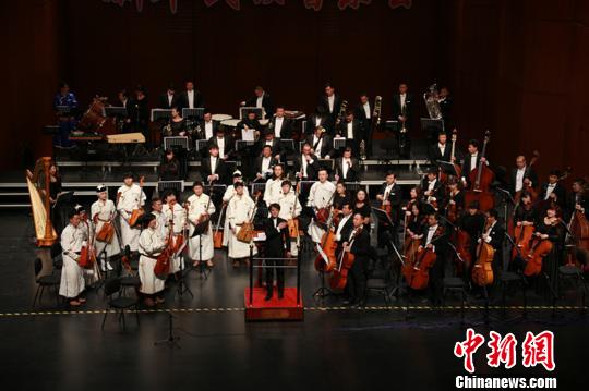 内蒙古再响新年音乐会 原生态遇上西洋乐|演奏