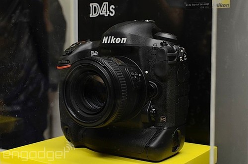 尼康D4S