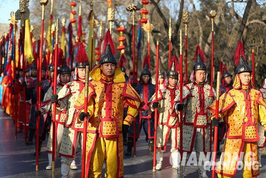 为人们献上一台气势宏伟,精彩绝伦的祭天礼乐盛典:浩荡的祭天仪仗表演