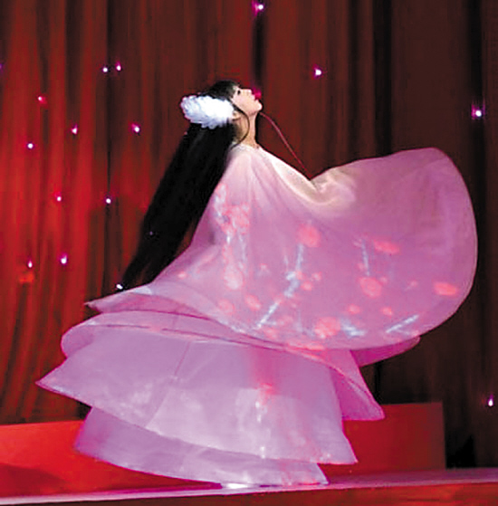 小彩旗笑说不晕YIF承认出错|春晚|节目