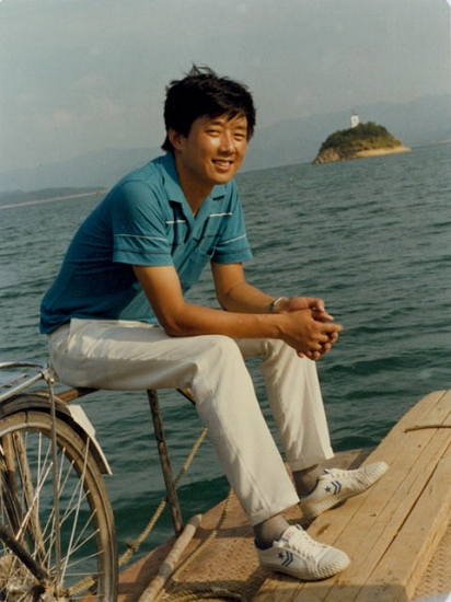 　　李君旭  1953.12-2014.2.9  生于杭州