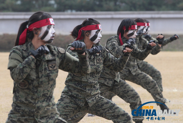 女子也可开坦克打炮:韩国向<em>女兵开放</em>更多战斗