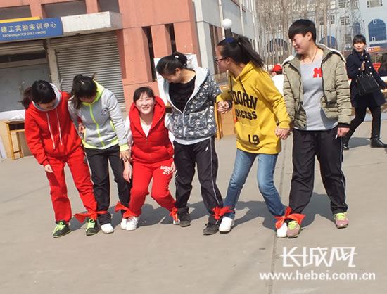 石家庄理工职业学院首届女生节受追捧|校园|