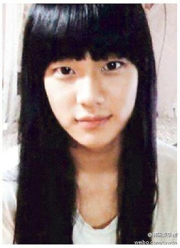 金秀贤清纯女装照 或加盟中国版《我们结婚了