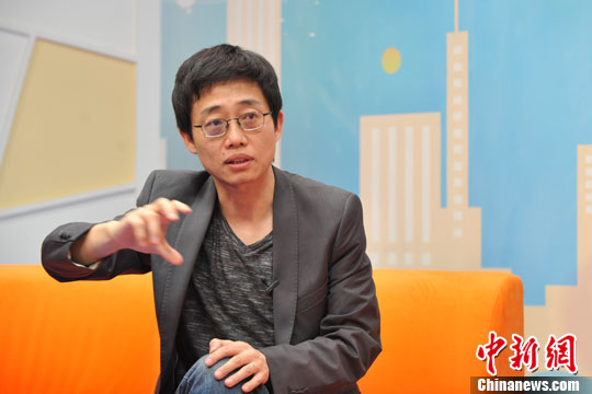 黄西:美国人把幽默当习惯 中国人重视师承|文化|幼儿园_凤凰资讯