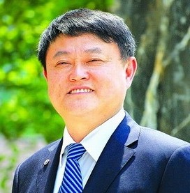 　　本次参与定增的两位公司高管（左：王学海 右：李杰）