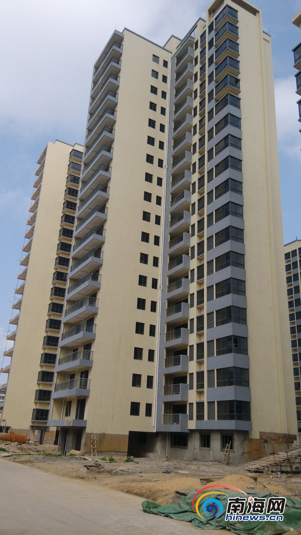 海口公园6栋新建集资房下沉倾斜 职工:何时入