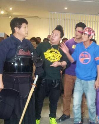 胡瓜自曝下跪求婚对白:你是不可或缺的家人(图