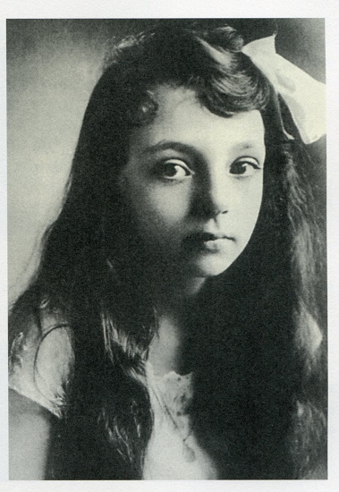 1926-1927年间的玛格丽特·杜拉斯。