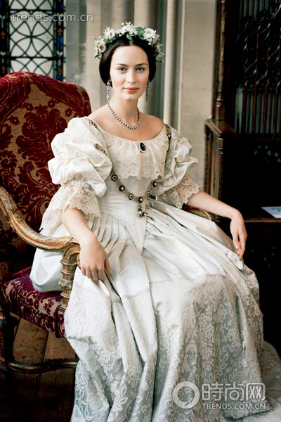 百年童话 维多利亚女王和她的婚礼|婚礼|蕾丝_凤凰时尚