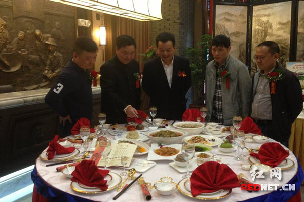 长沙火宫殿_长沙火宫殿人均消费(2)