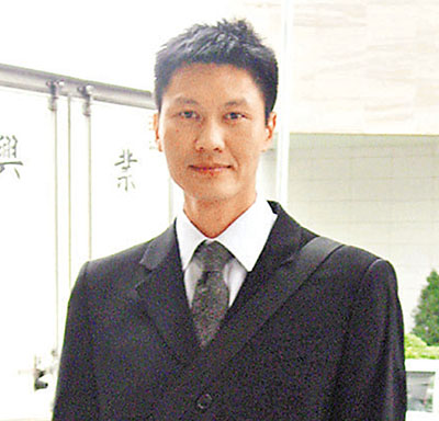 香港一高级督察开出租挣钱 被醉客打伤不能获