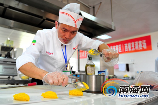 海南菜烹饪技能大赛海口启幕 逾190选手比拼技艺