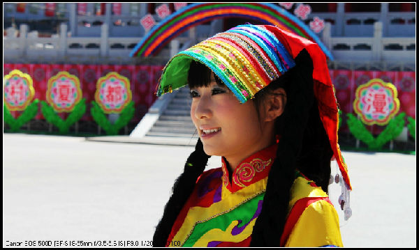 让你心动眼馋的土族<em>美女</em>和<em>服饰</em>(组图)--祁连<em>狼</em>