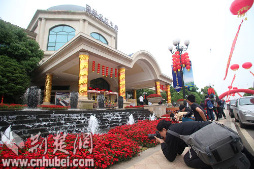 荆楚网友采风红莲湖 镜头记录恒大之美