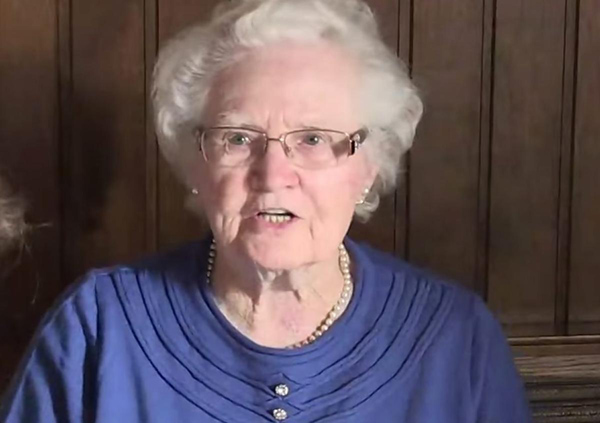 伊丽莎白&middot;卡哈米尔现年89岁，1943年，她开始在希特勒的伯格霍夫度假别墅里工作