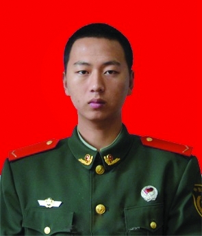 上海两消防员救火时坠楼牺牲|消防员|扑救