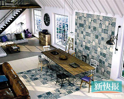 ▲灰蓝花砖(60cm×60cm)    参考价格:2387元/片    品牌:Dune    地点:美居新生活欧洲陶瓷之家