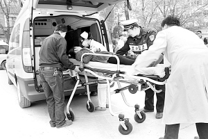 兰州:河北交警演练校车突发事件(图)|学生|师生