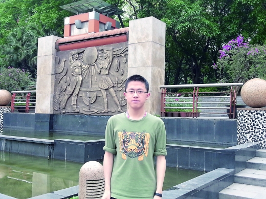 这个学霸有些呆萌,人一多说话就不利索|总分|高