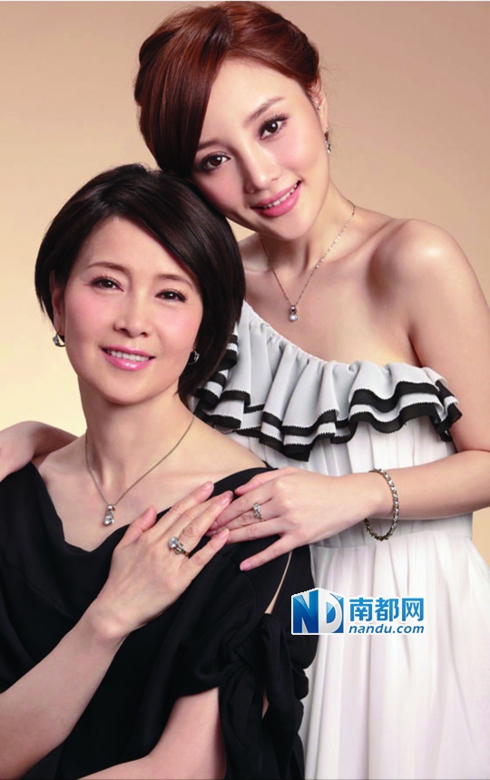 母女合照。