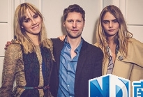 品牌好友Cara Delevingne和Suki Waterhouse前来助阵。