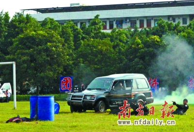 反恐演练|民警|逃窜