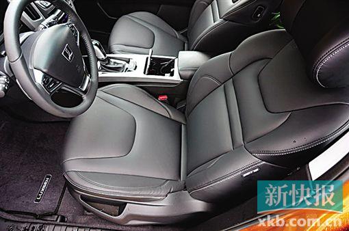 座椅:宽大舒适的座椅、用料讲究,比中控台材质好很多。
