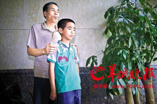 28日，中山大学附属第二医院南院。院方希望借助媒体的力量，帮助小东东找到妈妈