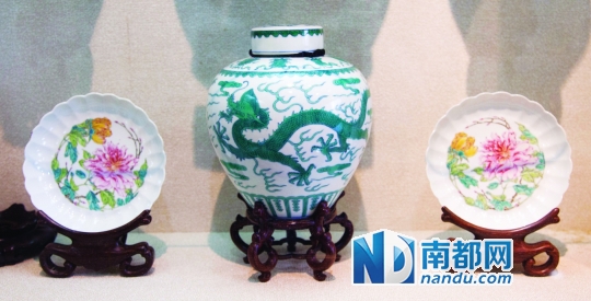 天民楼藏瓷：清乾隆青花绿彩云龙纹盖罐，为收藏家仇炎之旧藏。