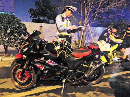 摩托车被扣 摩托被扣不要了咋处理